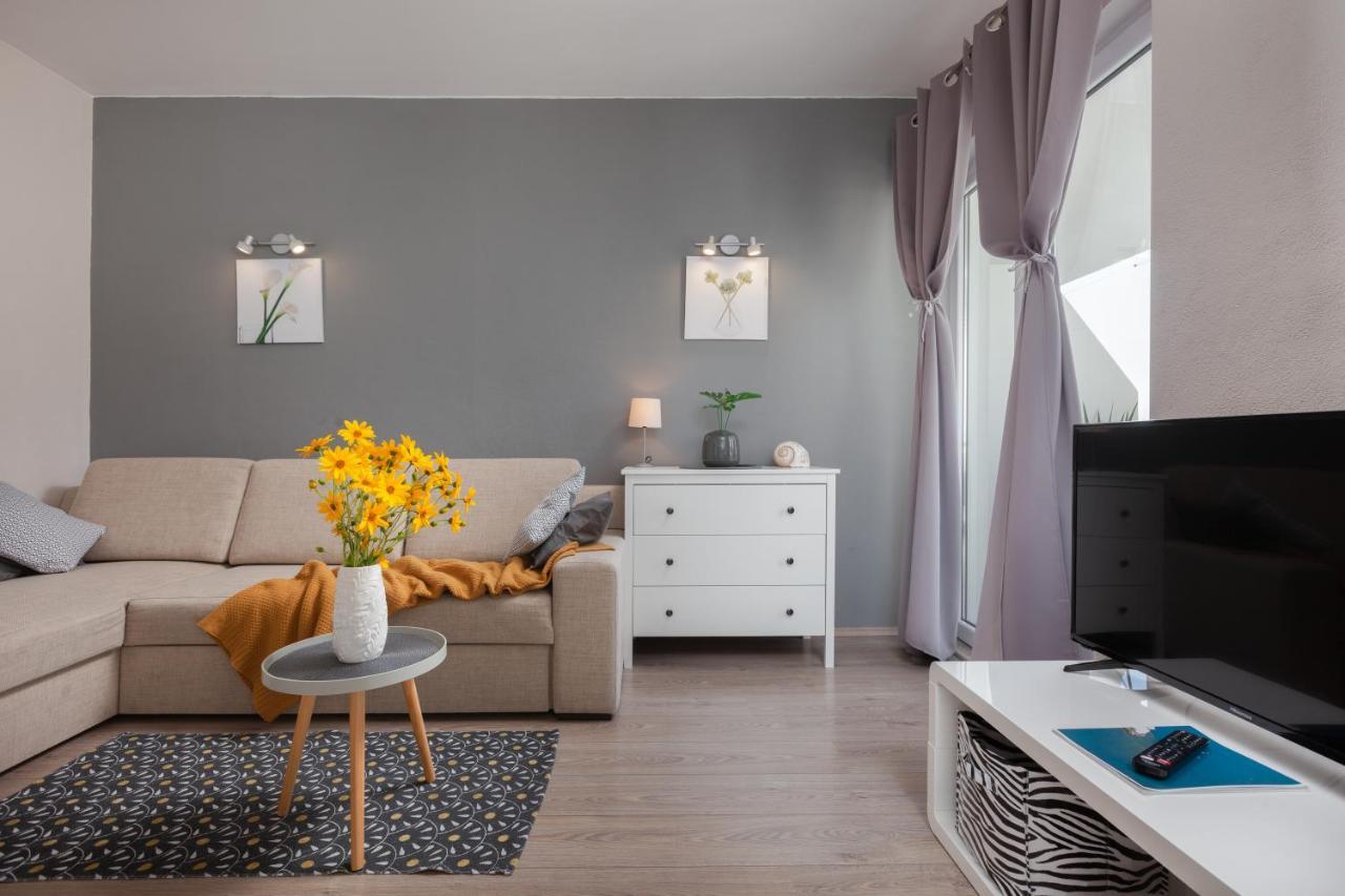 Sea View Ela Apartments Подгора Екстер'єр фото