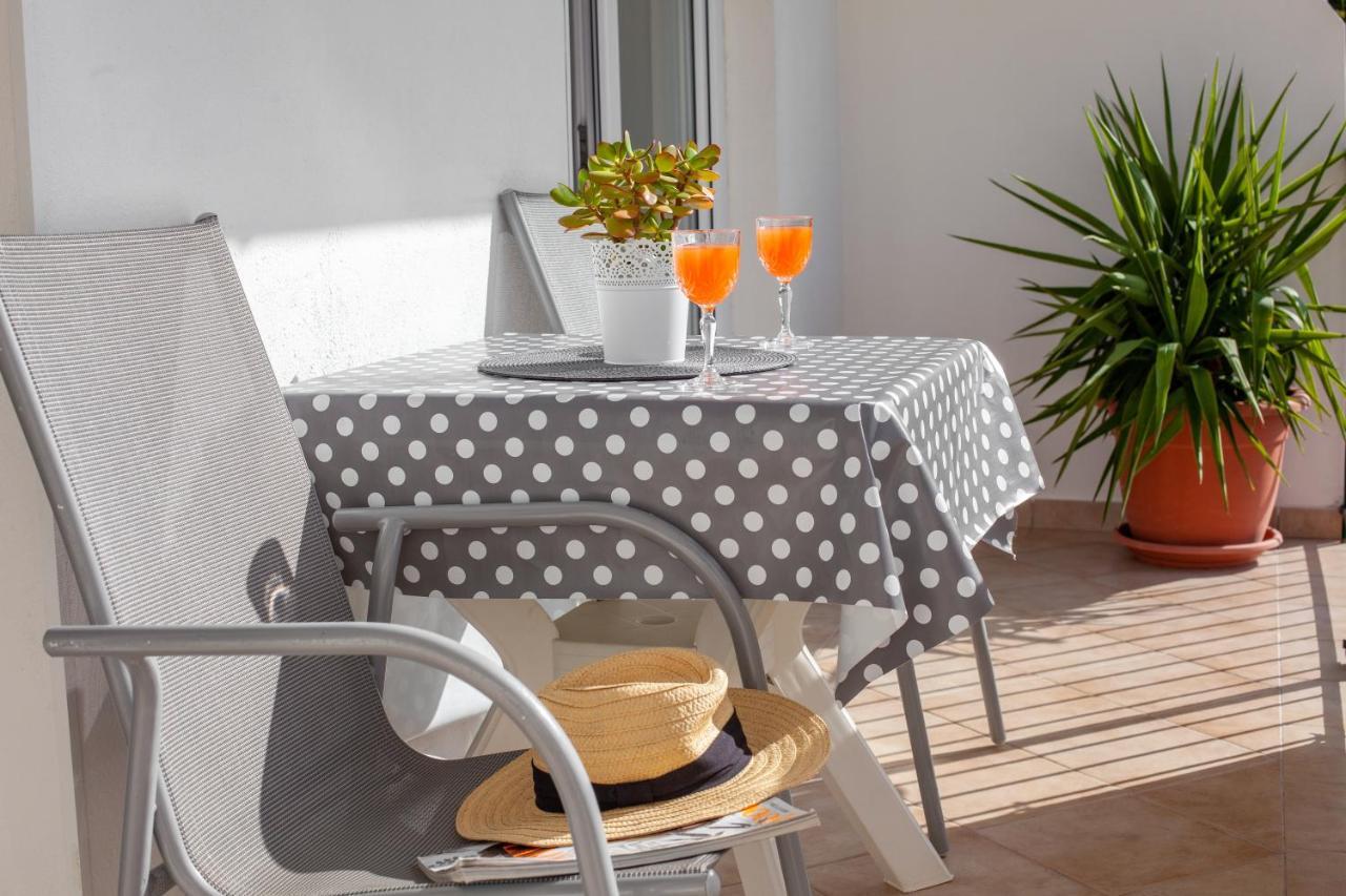Sea View Ela Apartments Подгора Екстер'єр фото